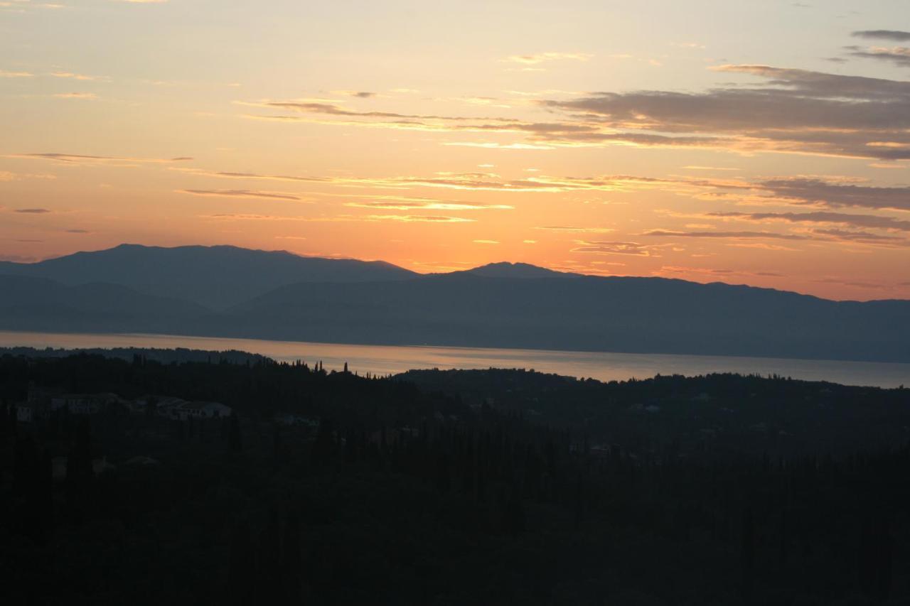 Corfu Luxury Apartment, Tranquility, Mountain & Sea Views アギオス・ゴルディオス エクステリア 写真